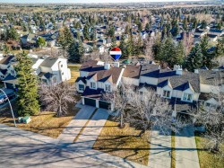 221 Sandringham Road NW Calgary, AB T3K 3Z1