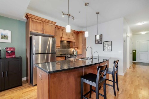 206-1818 14 Street Sw, Calgary, AB - Indoor Photo Showing Kitchen With Stainless Steel Kitchen With Upgraded Kitchen