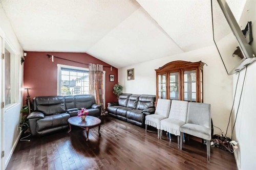 11 Martinwood Road Ne, Calgary, AB - Indoor Photo Showing Living Room