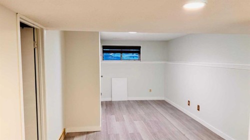 11 Martinwood Road Ne, Calgary, AB - Indoor Photo Showing Other Room