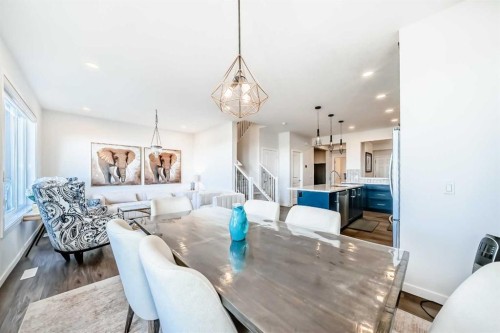 82 Magnolia Court Se, Calgary, AB - Indoor