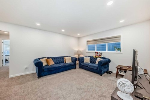 82 Magnolia Court Se, Calgary, AB - Indoor