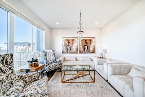 82 Magnolia Court Se, Calgary, AB - Indoor Photo Showing Living Room