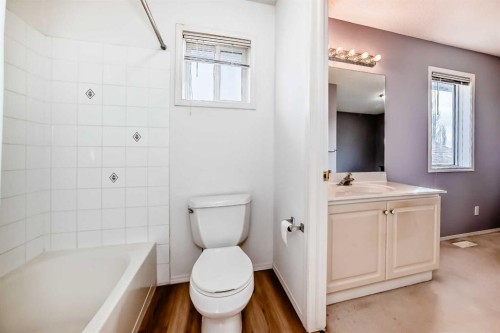 83 Harvest Gold Circle Ne, Calgary, AB - Indoor Photo Showing Bathroom