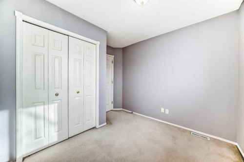 83 Harvest Gold Circle Ne, Calgary, AB - Indoor Photo Showing Other Room
