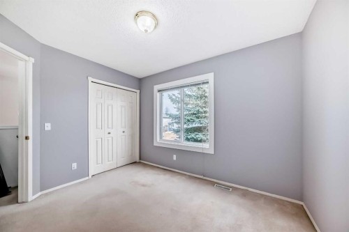 83 Harvest Gold Circle Ne, Calgary, AB - Indoor Photo Showing Other Room