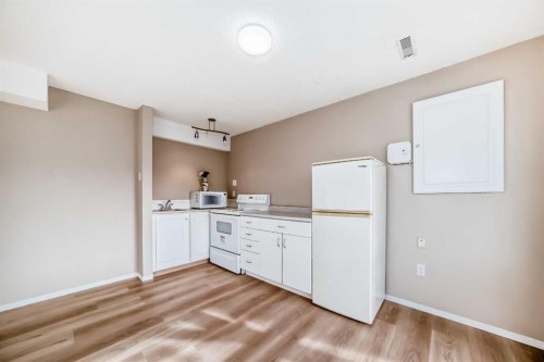 83 Harvest Gold Circle Ne, Calgary, AB - Indoor