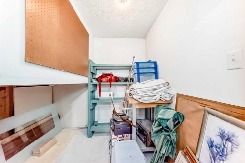 83 Harvest Gold Circle Ne, Calgary, AB - Indoor Photo Showing Other Room