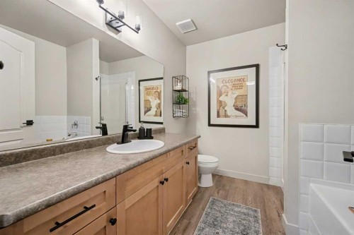 124 Country Hills Gardens Nw, Calgary, AB - Indoor Photo Showing Bathroom