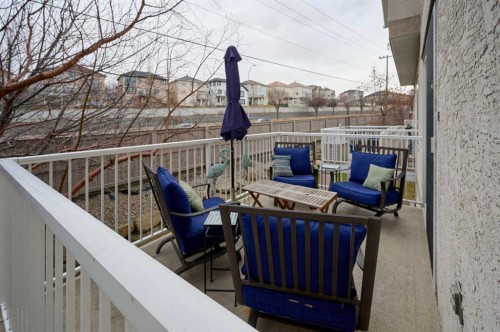 124 Country Hills Gardens Nw, Calgary, AB - Outdoor With Exterior