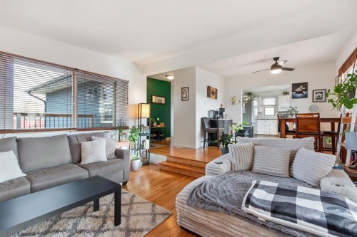 5141 43 Street, Olds, AB - Indoor Photo Showing Living Room