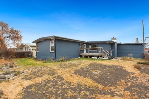 5141 43 Street, Olds, AB - Outdoor