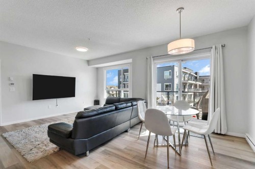 1311-33 Carringham Gate Nw, Calgary, AB - Indoor