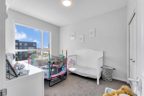 1311-33 Carringham Gate Nw, Calgary, AB - Indoor Photo Showing Bedroom