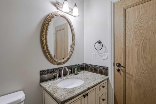 127 Canterbury Court Sw, Calgary, AB - Indoor Photo Showing Bathroom