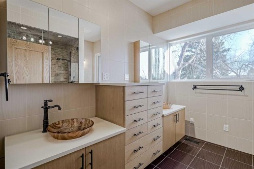 127 Canterbury Court Sw, Calgary, AB - Indoor Photo Showing Other Room