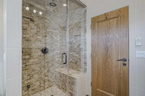 127 Canterbury Court Sw, Calgary, AB - Indoor Photo Showing Bathroom