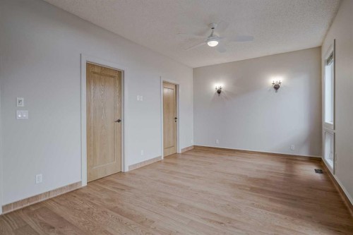 127 Canterbury Court Sw, Calgary, AB - Indoor Photo Showing Other Room