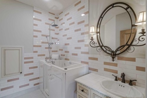127 Canterbury Court Sw, Calgary, AB - Indoor Photo Showing Bathroom