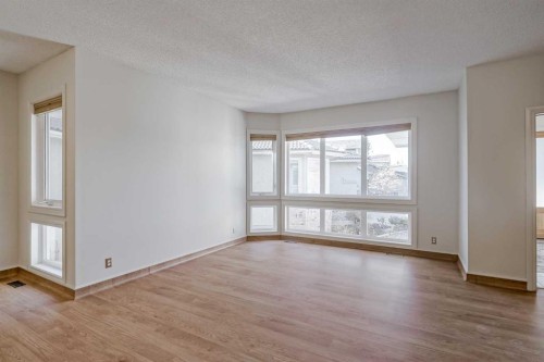 127 Canterbury Court Sw, Calgary, AB - Indoor Photo Showing Other Room