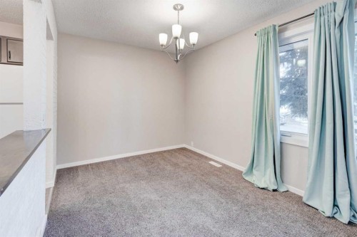 43 Midridge Gardens Se, Calgary, AB - Indoor Photo Showing Other Room