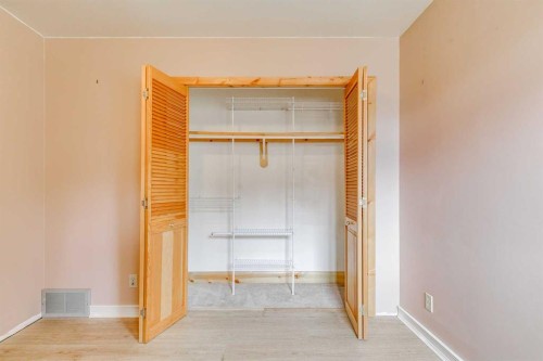 102 1 Avenue, Rural Foothills County, AB - Indoor Photo Showing Other Room