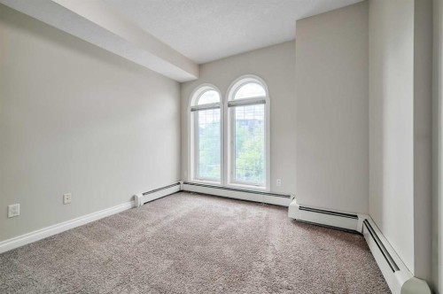 206-1315 12 Avenue Sw, Calgary, AB - Indoor Photo Showing Other Room