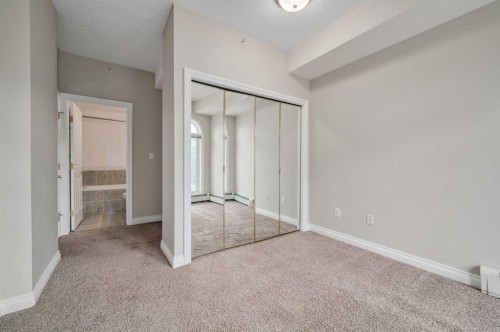 206-1315 12 Avenue Sw, Calgary, AB - Indoor Photo Showing Other Room