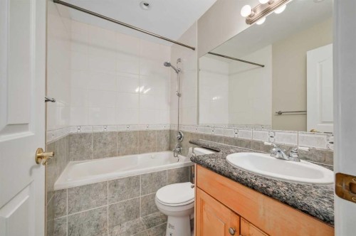 206-1315 12 Avenue Sw, Calgary, AB - Indoor Photo Showing Bathroom