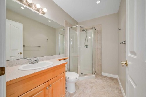 206-1315 12 Avenue Sw, Calgary, AB - Indoor Photo Showing Bathroom