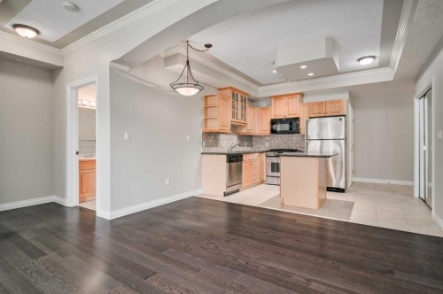 206-1315 12 Avenue Sw, Calgary, AB - Indoor Photo Showing Kitchen
