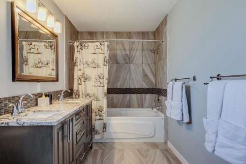 3101-7171 Coach Hill Road Sw, Calgary, AB - Indoor Photo Showing Bathroom