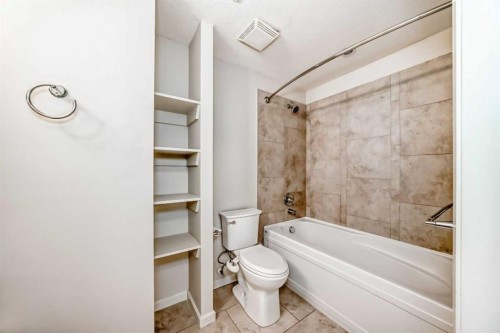 2206-211 13 Avenue Se, Calgary, AB - Indoor Photo Showing Bathroom
