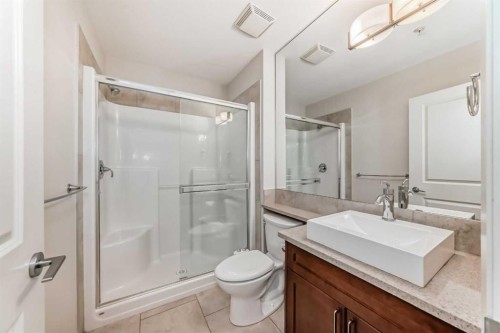 2206-211 13 Avenue Se, Calgary, AB - Indoor Photo Showing Bathroom