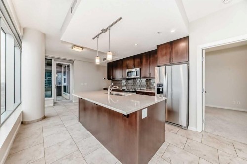 2206-211 13 Avenue Se, Calgary, AB - Indoor Photo Showing Kitchen With Stainless Steel Kitchen