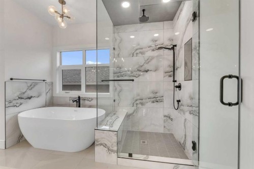 236 East Lakeview Place, Chestermere, AB - Indoor Photo Showing Bathroom