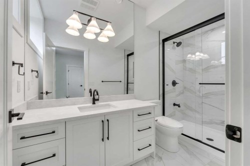 236 East Lakeview Place, Chestermere, AB - Indoor Photo Showing Bathroom