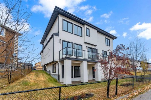 236 East Lakeview Place, Chestermere, AB - Outdoor