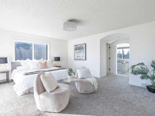 31 Lynx Meadows Court Nw, Calgary, AB - Indoor Photo Showing Bedroom