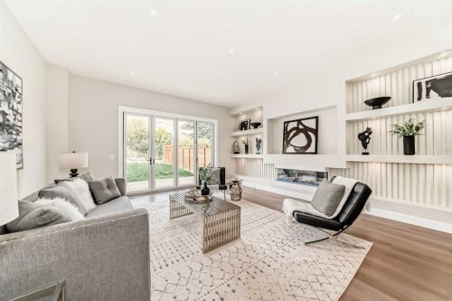 2526 7 Avenue Nw, Calgary, AB - Indoor Photo Showing Living Room With Fireplace