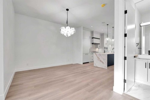 2526 7 Avenue Nw, Calgary, AB - Indoor Photo Showing Kitchen