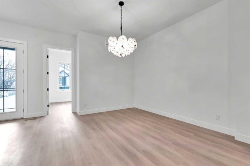 2526 7 Avenue Nw, Calgary, AB - Indoor Photo Showing Other Room
