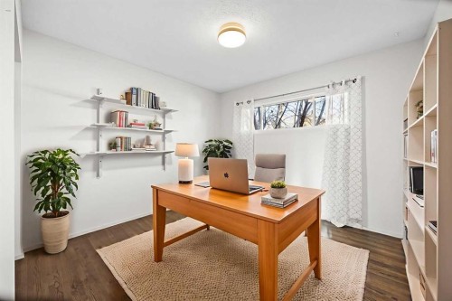 10444 Maplecreek Drive Se, Calgary, AB - Indoor Photo Showing Office