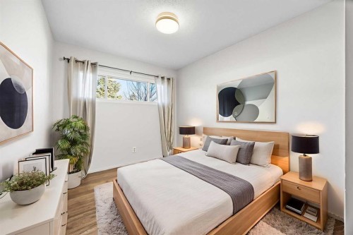 10444 Maplecreek Drive Se, Calgary, AB - Indoor Photo Showing Bedroom