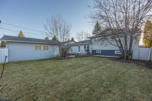 10444 Maplecreek Drive Se, Calgary, AB - Outdoor