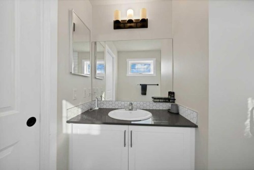 93 Edith Gate Nw, Calgary, AB - Indoor Photo Showing Bathroom