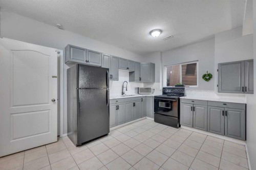 1081 Panorama Hills Landing Nw, Calgary, AB - Indoor Photo Showing Kitchen