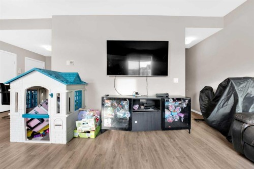 202-135 Redstone Walk Ne, Calgary, AB - Indoor