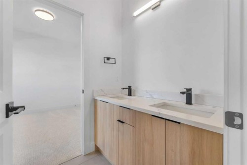 99 South Shore Road, Chestermere, AB - Indoor Photo Showing Bathroom