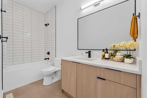 99 South Shore Road, Chestermere, AB - Indoor Photo Showing Bathroom